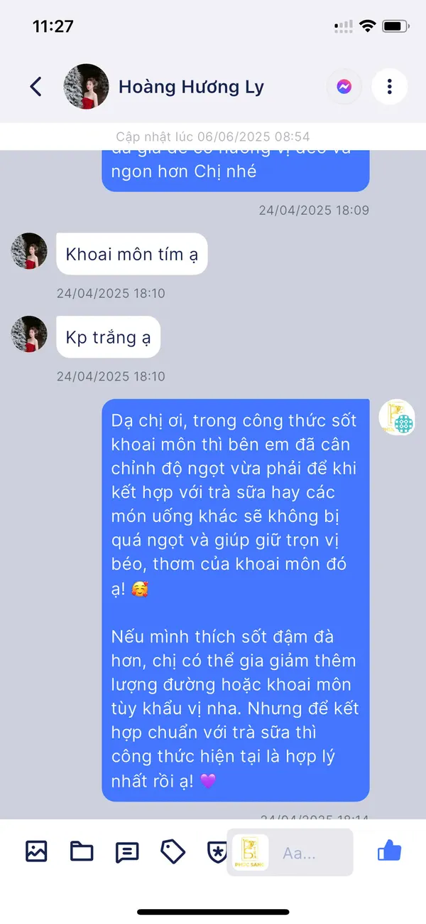 Trợ giảng giải thích cách chỉnh độ ngọt sốt khoai môn cho học viên qua tin nhắn